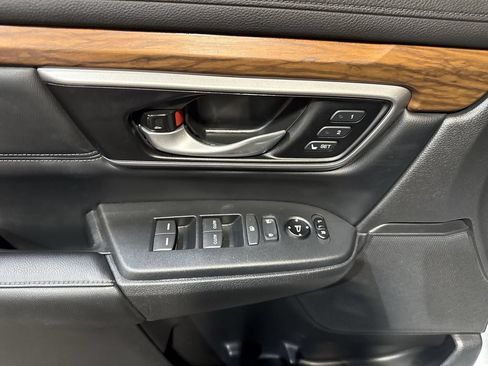 Used 2020 Honda CR-V Touring image 15