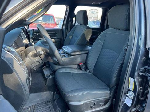 Certified 2025 RAM 2500 Big Horn AWD/4WD image 18