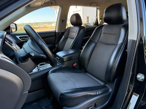 Used 2019 Nissan Pathfinder SV w/ Rock Creek Edition FWD image 28