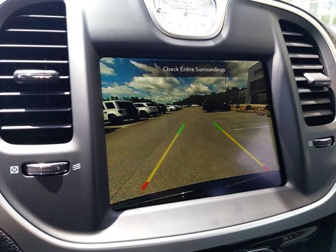 New 2023 Chrysler 300 Touring L w/ Popular Equipment Group image 33