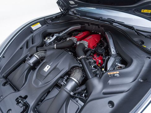Used 2023 Ferrari Roma RWD image 43