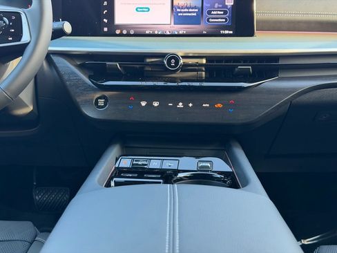 New 2026 Nissan Murano Platinum w/ Cargo Package AWD/4WD image 23