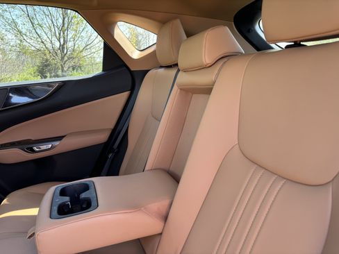 Used 2024 Lexus NX 250 FWD w/ Towing Package (2000 Lbs) image 33