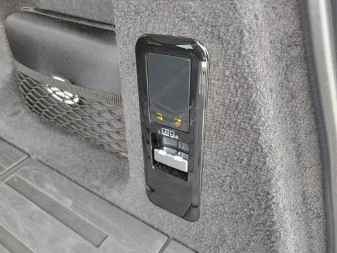 Used 2025 Land Rover Range Rover Sport Dynamic SE image 8