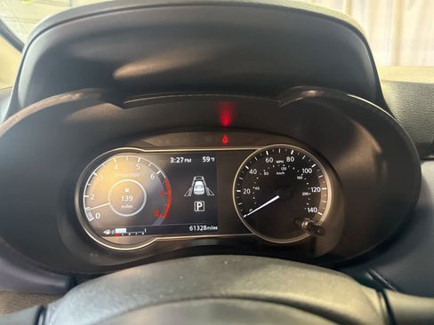 Used 2023 Nissan Versa SV image 21