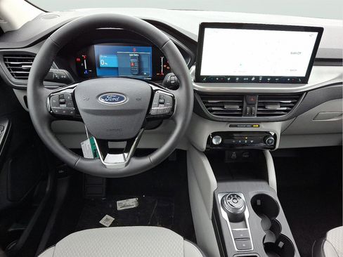 New 2026 Ford Escape SE image 7