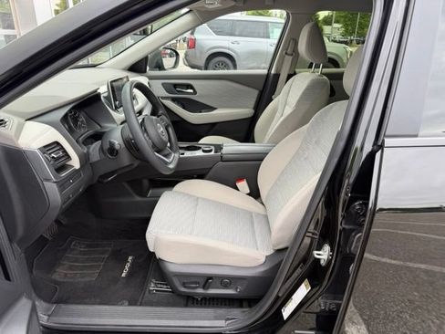 Used 2023 Nissan Rogue SV AWD/4WD image 17
