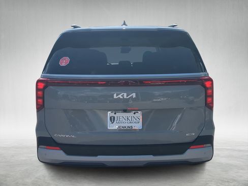 New 2026 Kia Carnival EX image 4