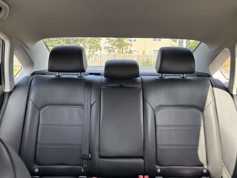 Used 2012 Volkswagen Passat 2.5 SE FWD image 28