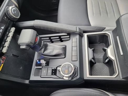 Used 2024 Toyota Tacoma TRD Off-Road image 25
