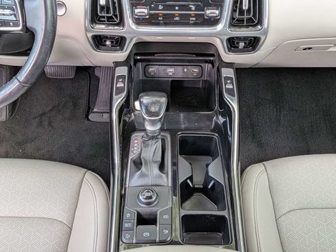 Used 2023 Kia Sorento SX FWD image 23