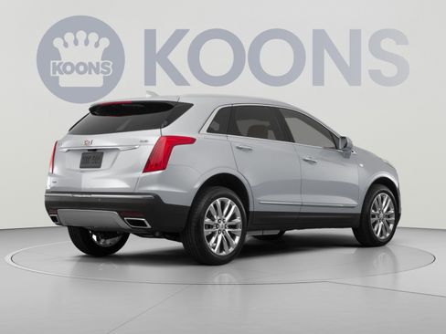 Used 2017 Cadillac XT5 FWD image 4