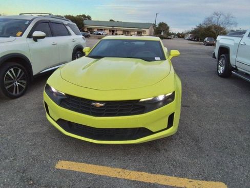 Used 2021 Chevrolet Camaro LT image 6