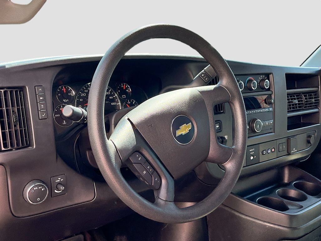 Used 2025 Chevrolet Express 2500 w/ Driver Convenience Package RWD image 11
