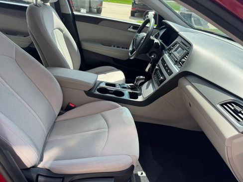Used 2015 Hyundai Sonata SE FWD image 12