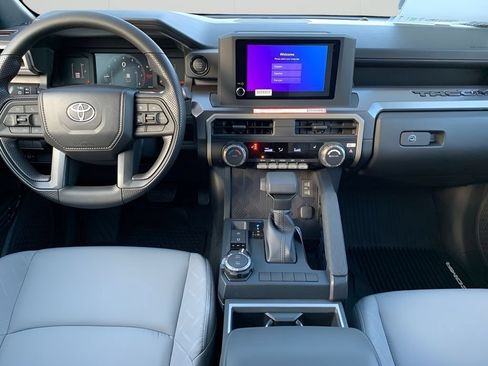 Used 2025 Toyota Tacoma SR5 AWD/4WD image 48