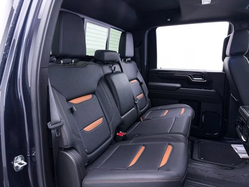 Used 2024 GMC Sierra 2500 AT4 w/ AT4 Preferred Package AWD/4WD image 39