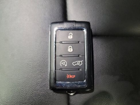 Used 2023 Jeep Grand Cherokee L Limited RWD image 32
