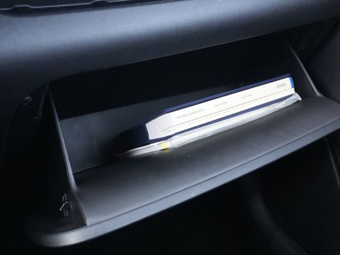 Used 2025 Hyundai Venue SEL FWD image 40