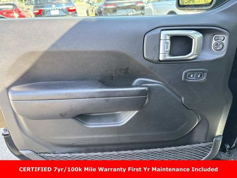 Used 2022 Jeep Wrangler Unlimited Rubicon w/ LED Lighting Group AWD/4WD image 17
