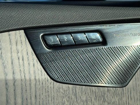 Certified 2024 Volvo XC90 B6 Plus w/ Protection Package Premier image 17