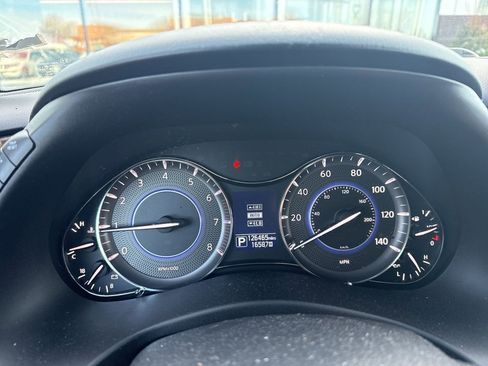 Used 2016 INFINITI QX80 Base w/ All Season Package image 11