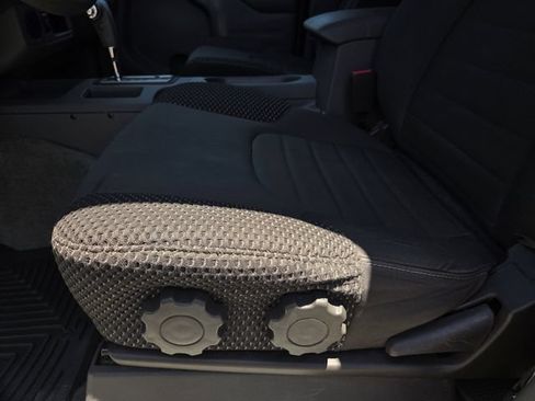 Used 2018 Nissan Frontier SV RWD image 13