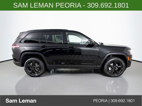 New 2025 Jeep Grand Cherokee Limited w/ Black Appearance Package AWD/4WD image 8