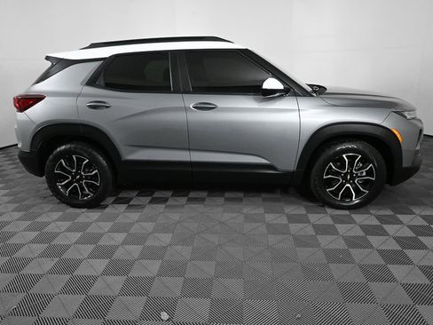 Used 2023 Chevrolet TrailBlazer ACTIV w/ Sun and Liftgate Package image 24