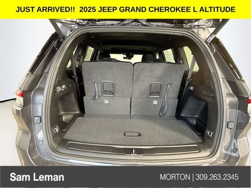 New 2025 Jeep Grand Cherokee L Altitude image 26