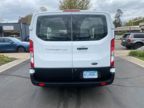 Used 2021 Ford Transit 250 Low Roof RWD image 4