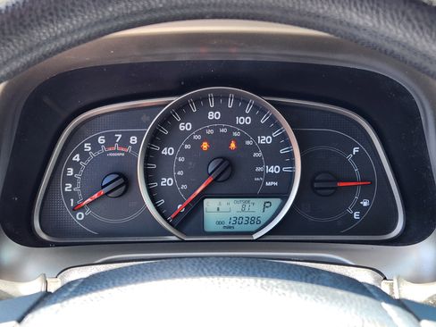 Used 2014 Toyota RAV4 XLE w/ Preferred Accessory Package AWD/4WD image 19