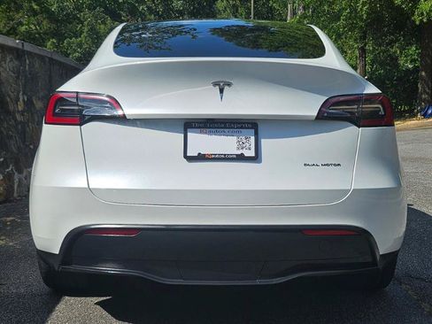 Used 2023 Tesla Model Y Long Range AWD/4WD image 9