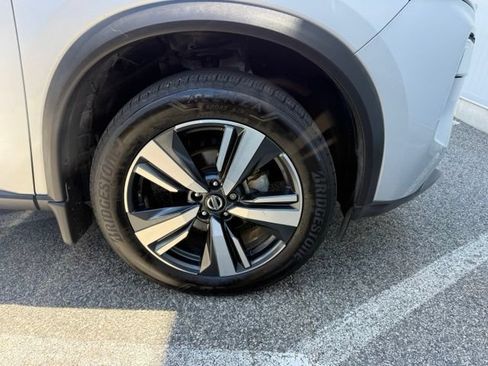 Certified 2021 Nissan Rogue SL w/ Premium Package AWD/4WD image 10