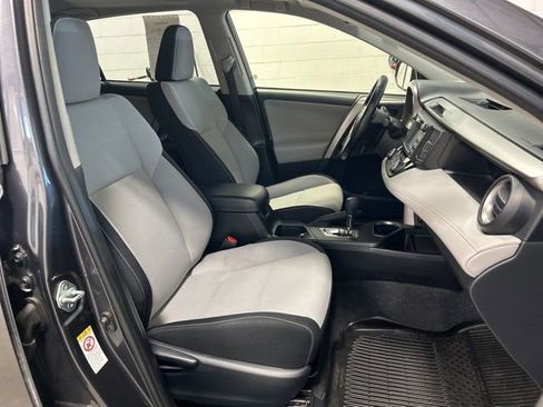 Used 2018 Toyota RAV4 XLE w/ Plus Extra Value Package AWD/4WD image 12