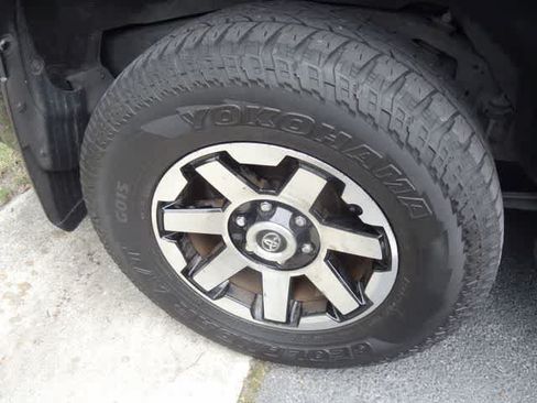 Used 2020 Toyota 4Runner TRD Off-Road AWD/4WD image 9