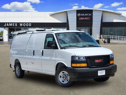 New 2025 GMC Savana 3500 Extended w/ Driver Convenience Package