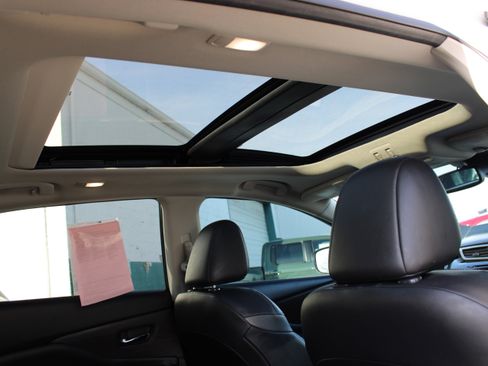 Used 2019 Nissan Murano Platinum w/ Cargo Package image 14