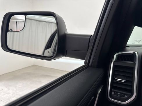 Used 2022 RAM 1500 Laramie AWD/4WD image 34