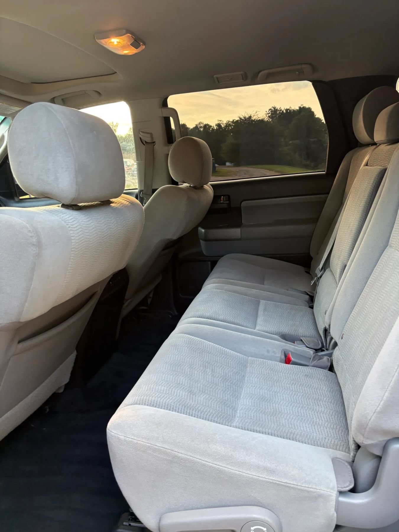 Used 2016 Toyota Sequoia SR5 AWD/4WD image 33