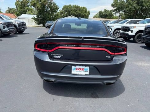 Used 2016 Dodge Charger R/T RWD image 5