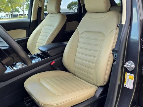 Used 2019 Ford Edge SEL w/ Equipment Group 201A AWD/4WD image 21