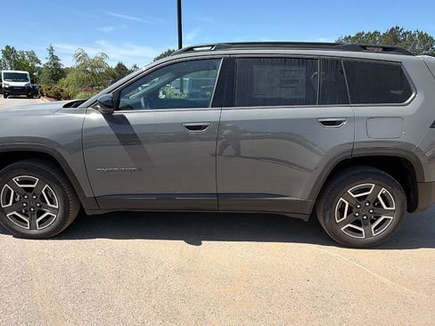Certified 2026 Jeep Cherokee Limited AWD/4WD image 11
