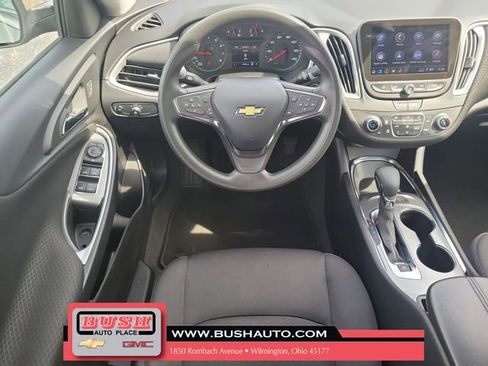 Used 2024 Chevrolet Malibu LT image 11