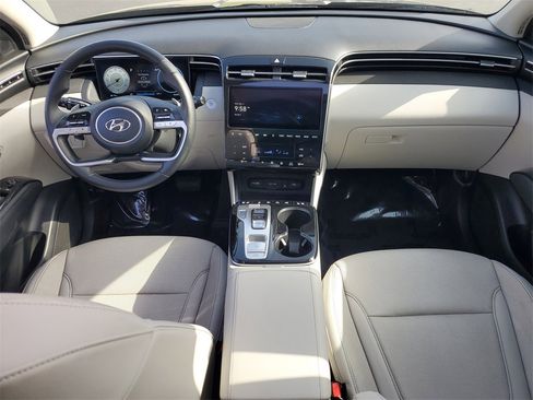 Used 2022 Hyundai Tucson Limited w/ Cargo Package image 11