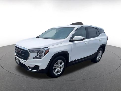 Used 2024 GMC Terrain SLE FWD image 8