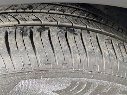 Used 2025 Honda CR-V Sport-L image 9