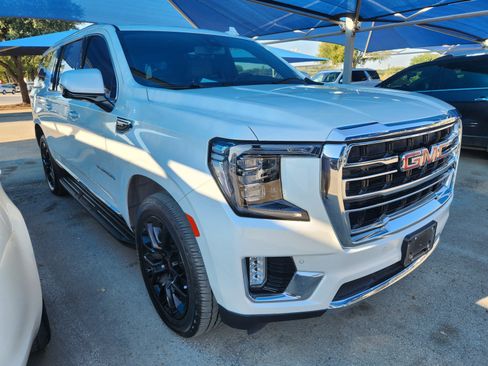 Used 2022 GMC Yukon XL SLT w/ SLT Premium Package RWD image 1