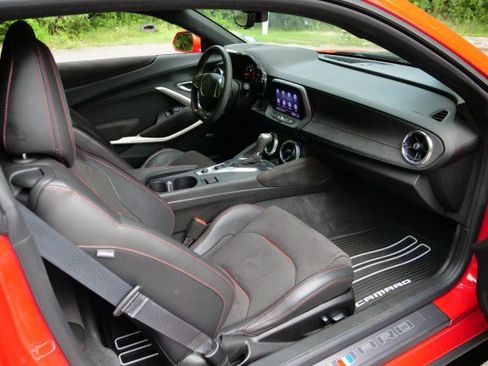 Used 2022 Chevrolet Camaro ZL1 RWD image 25