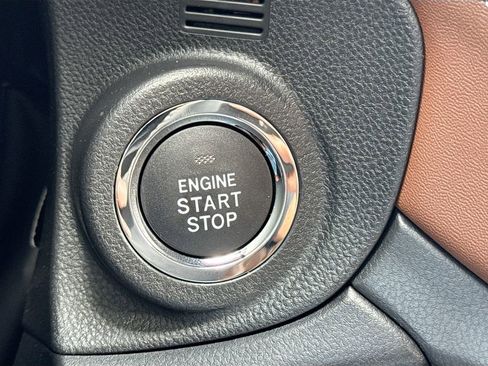 Used 2025 Subaru Outback Touring XT image 21